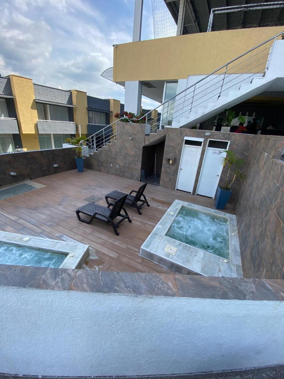 Amplio 806 Apartment *